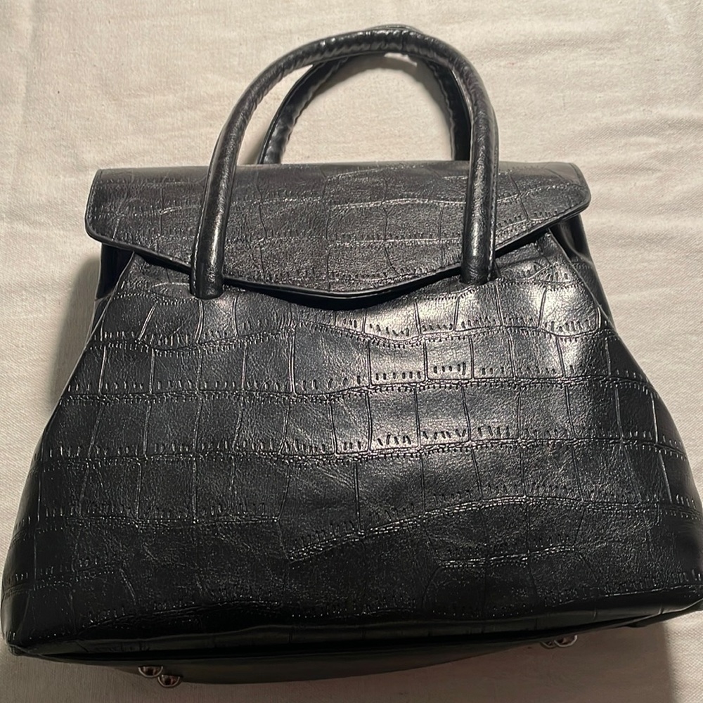 NEW Black leather purse, 3 separate compartments plus 2 zipper compartments